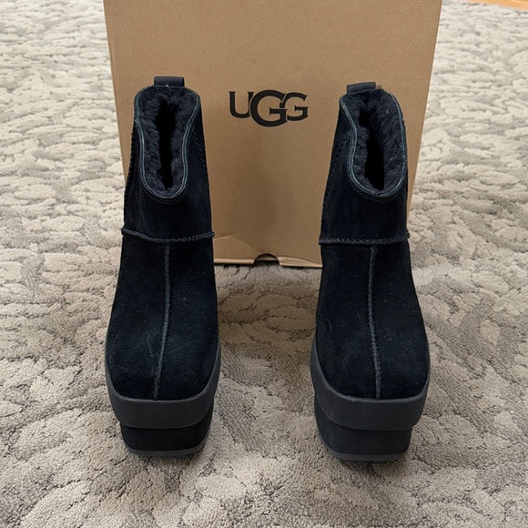 UGG Platform Boots - Picture 2 of 8